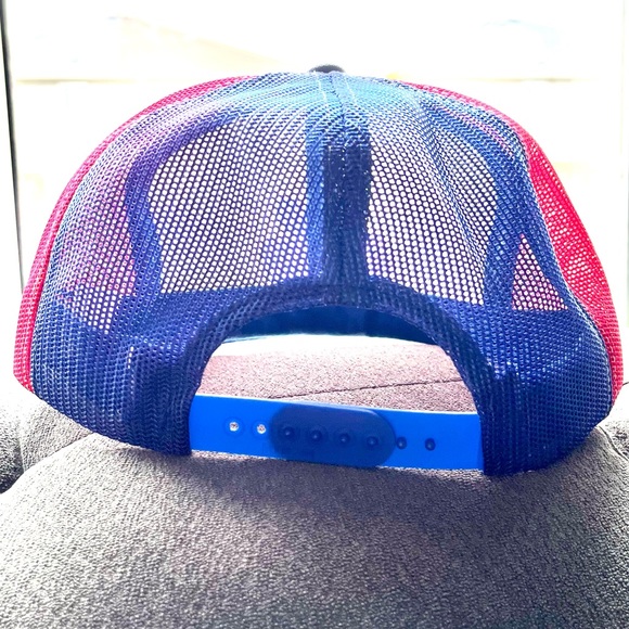 Montreal Expos Mesh back SnapBack hat - Picture 2 of 3